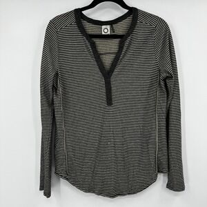 Akemi + Kin Striped‎ Metallic Knit Long Sleeve Top Thermal Henley Grey Sz Medium